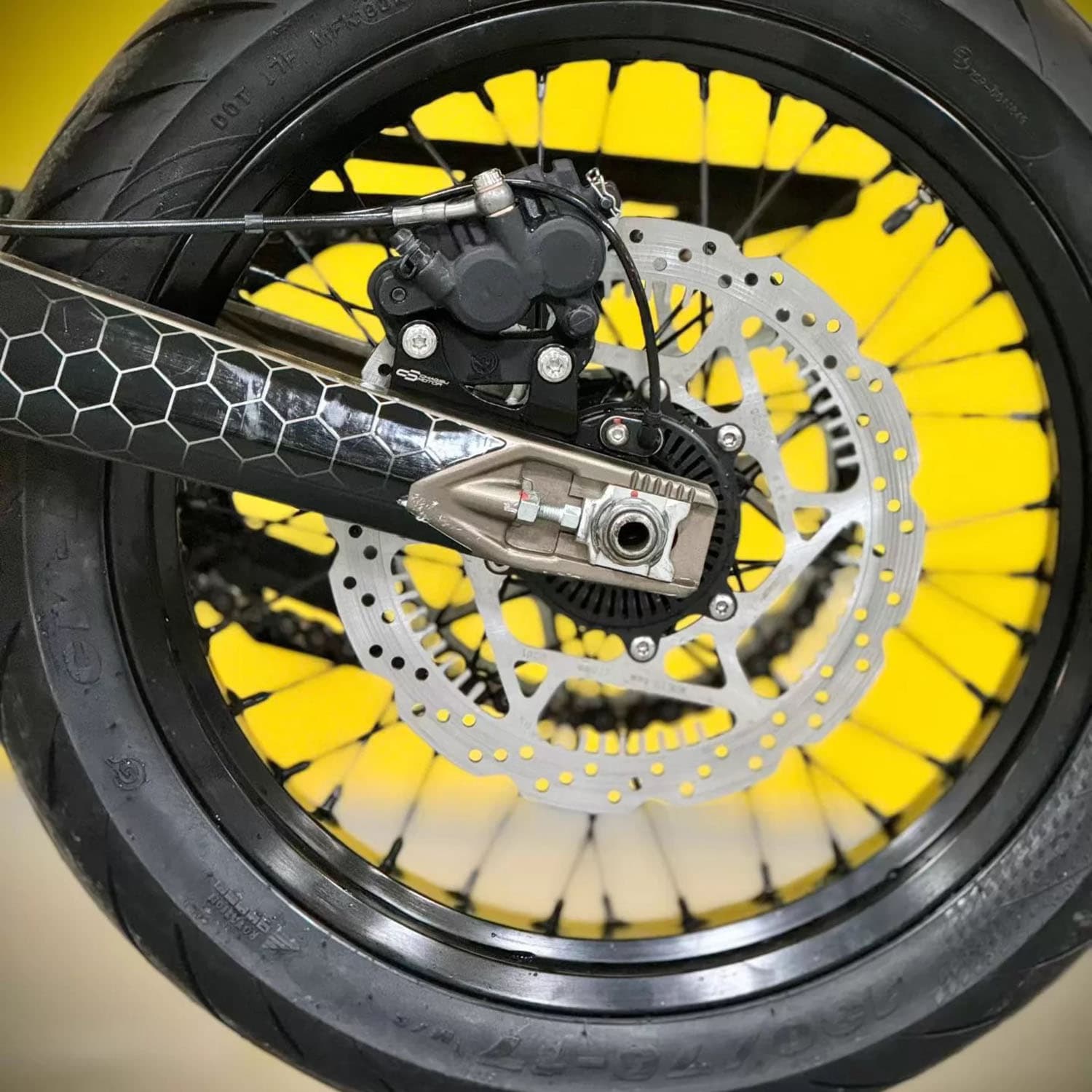 طقم ترقية الفرامل الكامل ألترا - مراجعة Front Rear Brake Caliper Bracket Kit وسعره